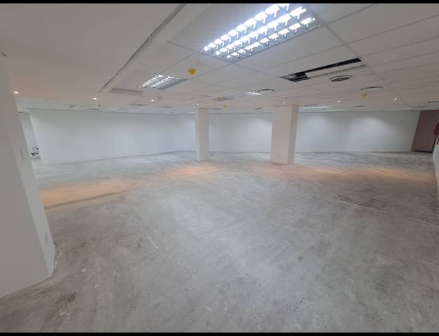 247M² BUSINESS CENTRE TO LET IN SUNNINGDALE